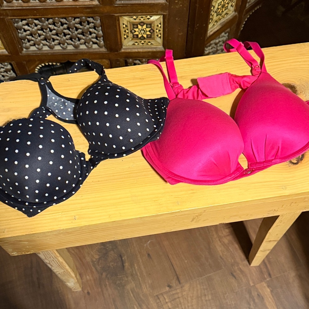Victoria's Secret Black and Pink Bras Set